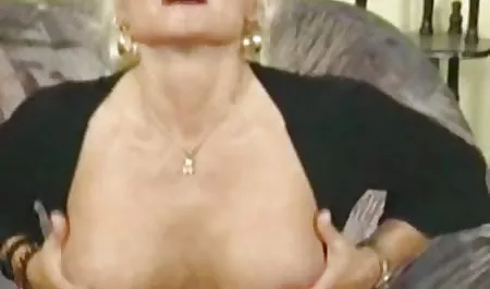 এই আবেশ এর একজন শিক্ষক, শূকর licks মলিন পা তার শিষ্য!