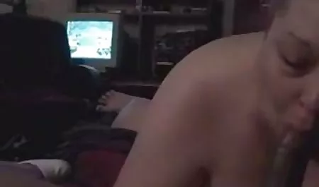 Madurita তোলে একটি অশ্লীল রচনা, সাক্ষাৎকারের জন্য সহচর