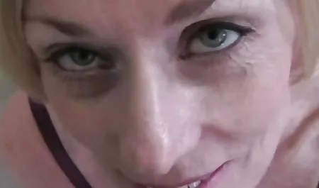 Mature, লাতিনা, বড়ো পোঁদ, সঙ্গে একটি কালো প্রতিভাধর