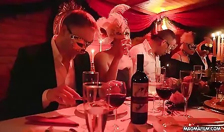 অজাচার, তার বাবার সাথে নতুন উত্থিত আপ রান্নাঘর