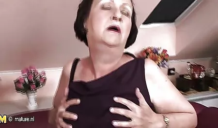 কলম্বিয়ার একটি কিশোর মিয়ামি মধ্যে কাজ হিসাবে একটি বেশ্যা!